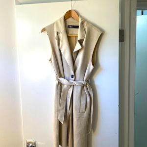 Professional cream style dress from Zara